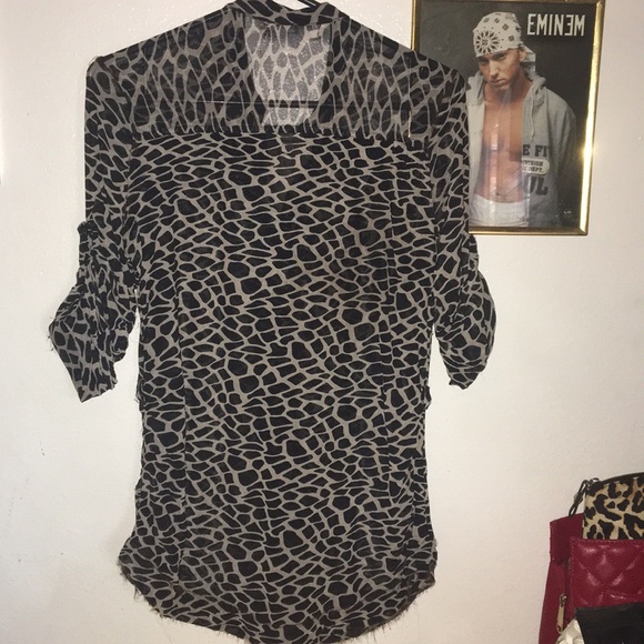 Button down shirt - Picture 7 of 7